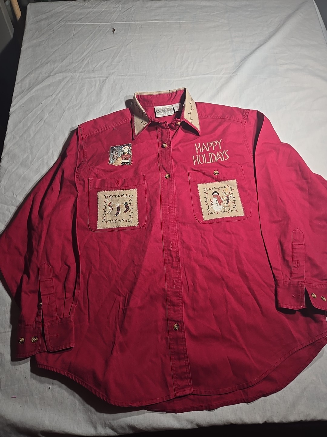 Vintage Copper Key Womens Button Up Embroidered Happy Holidays Red Small