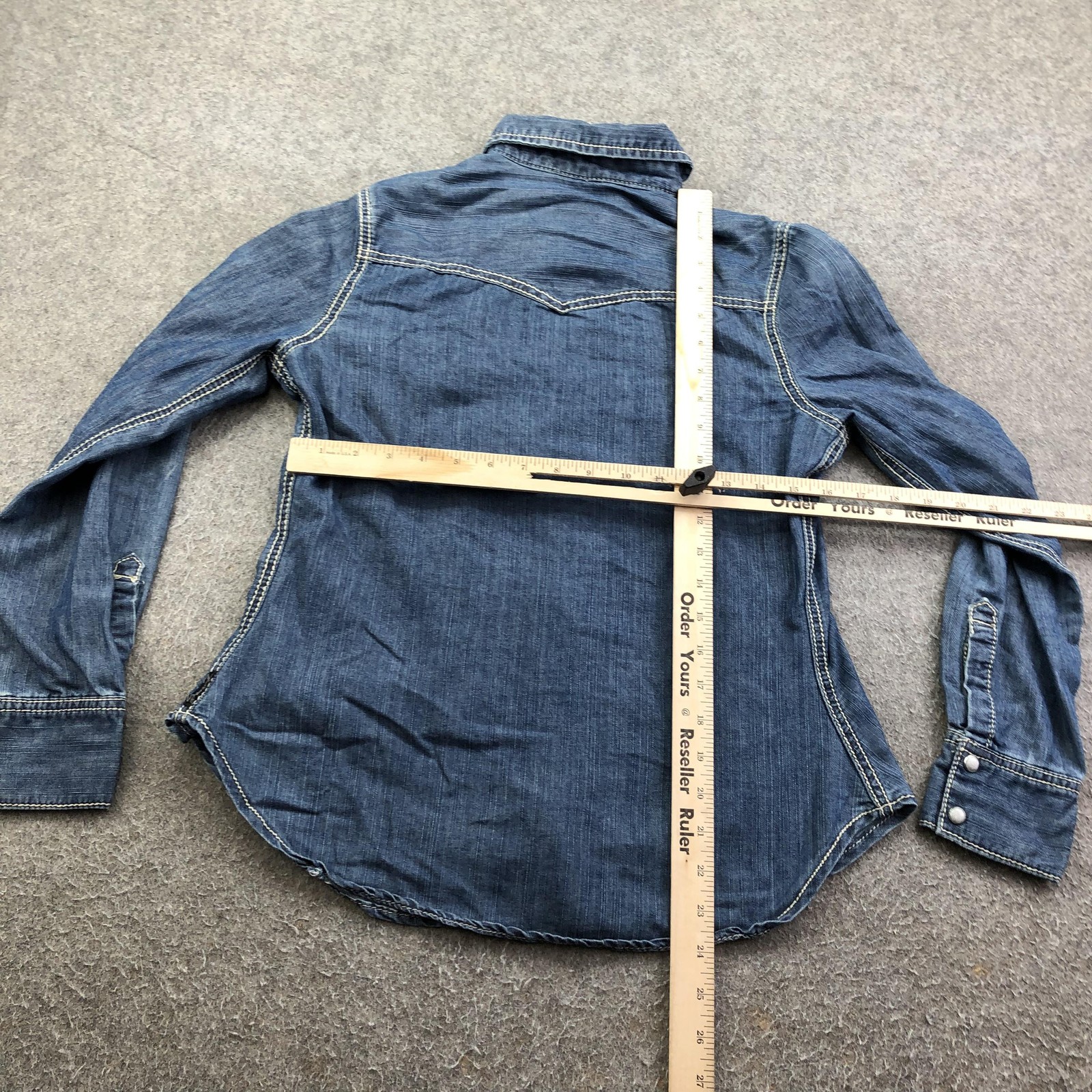 Seven7 Shirt Womens Small Denim Blue Western Snap Button Long Sleeve Casual Top