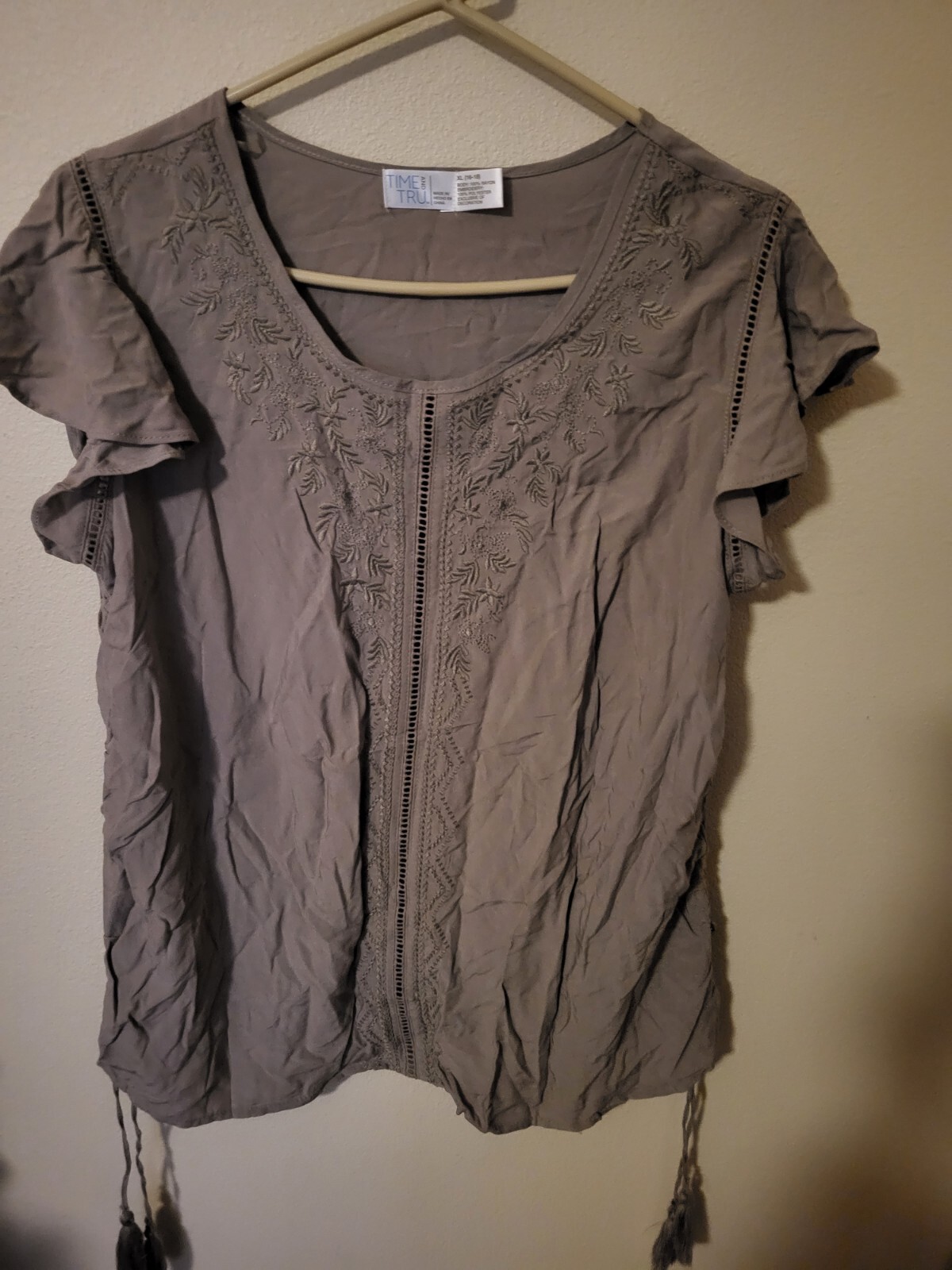 Time Tru Xl 16 18 Tan Embroidered Cap Ruffle Sleeve Cut Out Gathered Side…