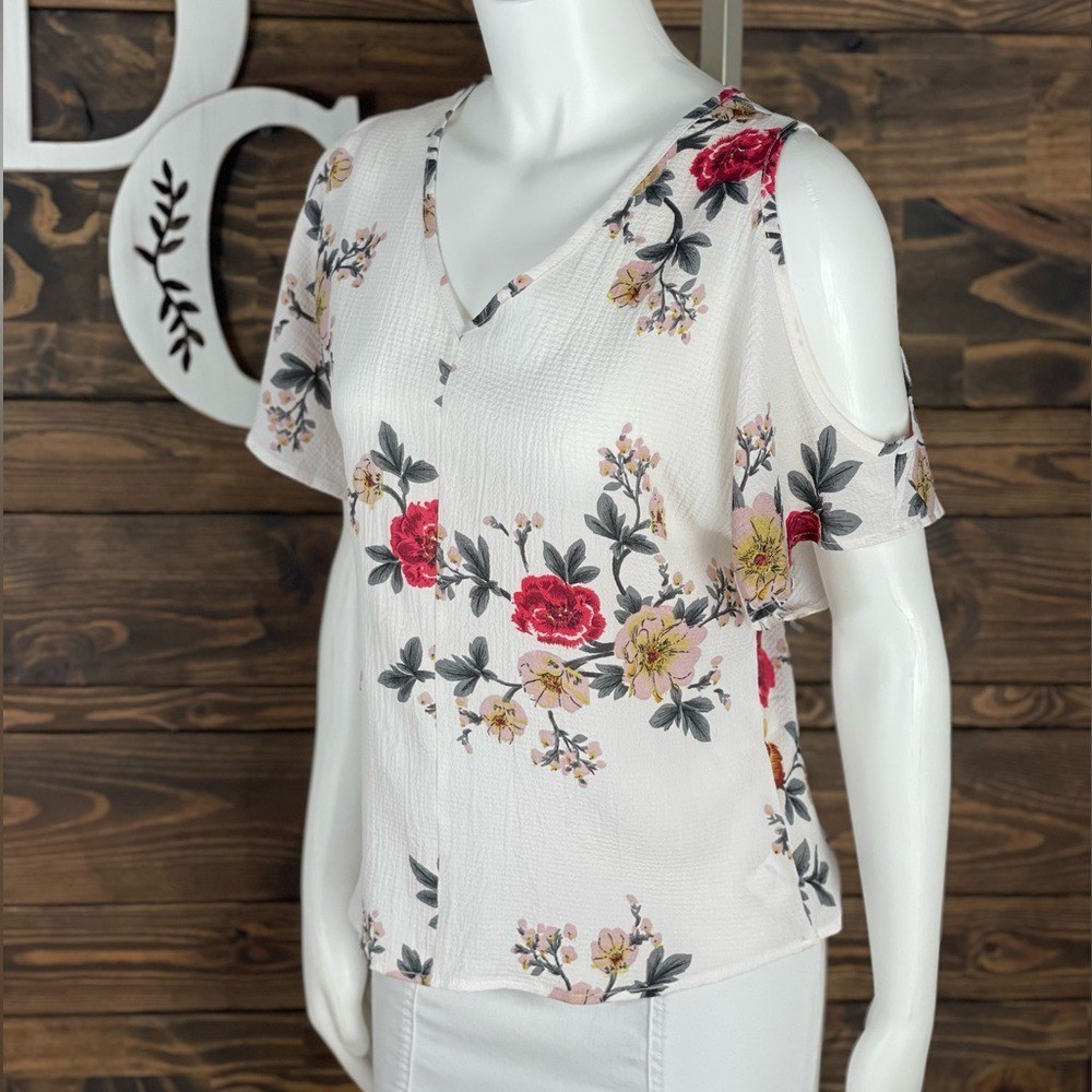 Floral Cold Shoulder Blouse V-Neckline Top