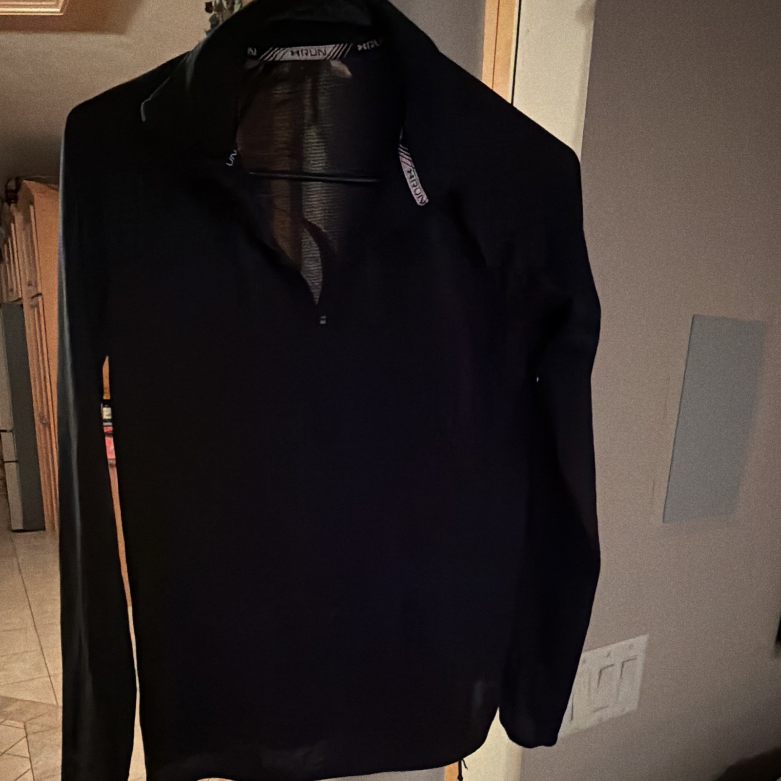 Under Armour HeatGear Women’s S Black Mock Neck Fitted 1/4 Zip Running Top