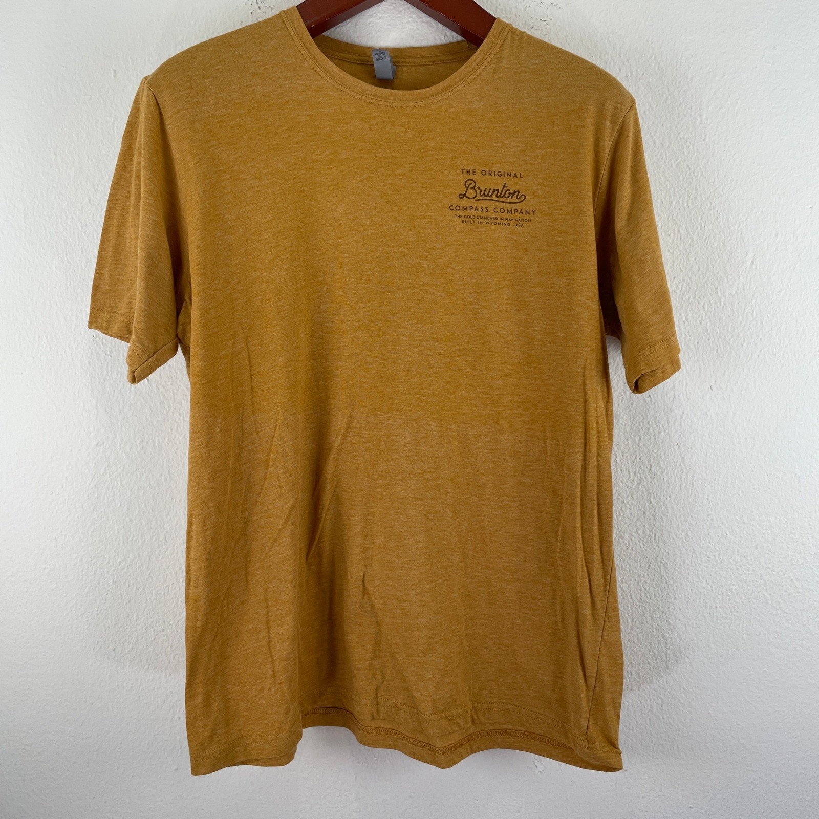 Mountain Tourist Wyoming Brunton Compass Graphic T-Shirt XL Mustard Yellow Tee