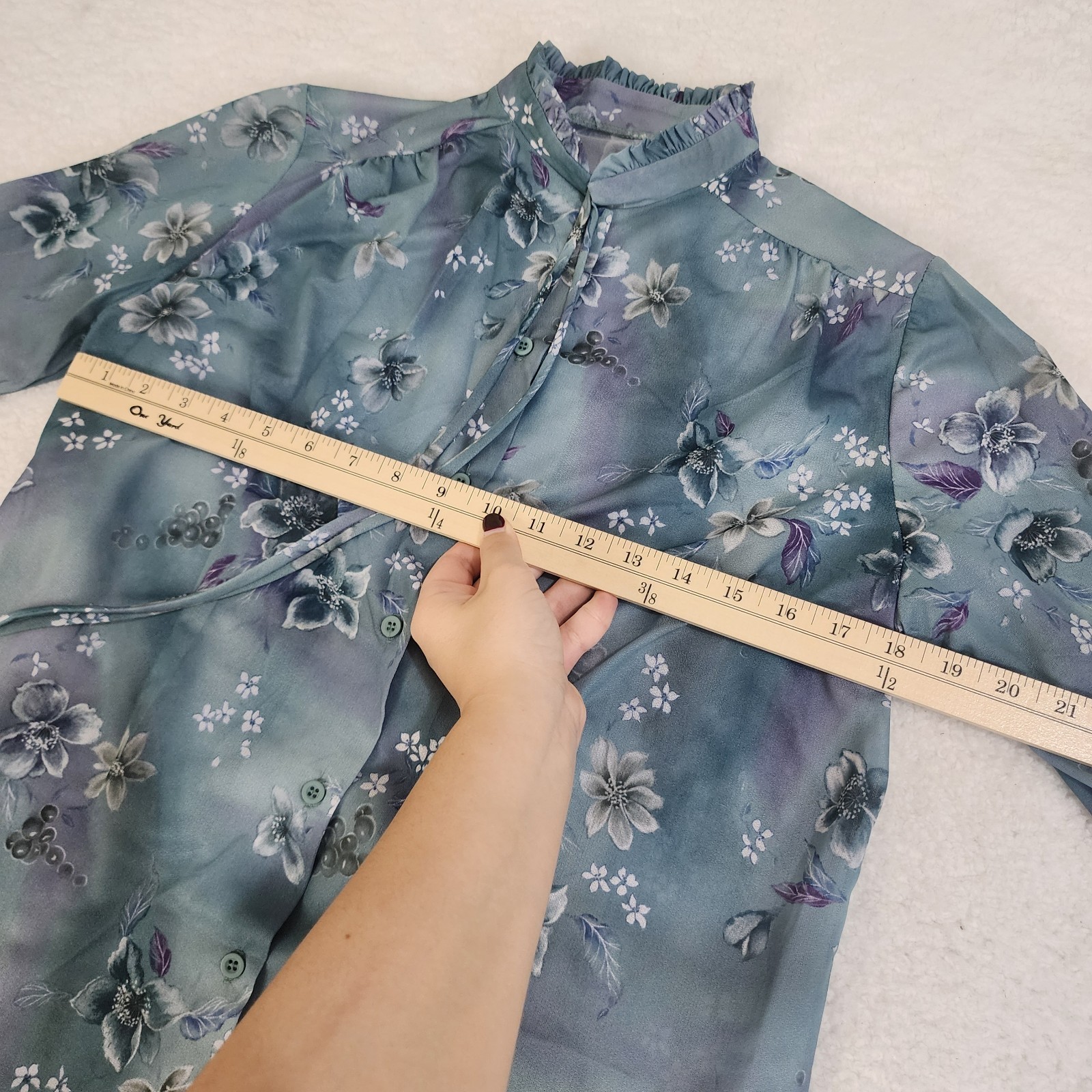 Vintag Blouse Top SIZE LARGE Blues Ruffle Neck 70s 80s Ruffle Cuffs Floral #1540