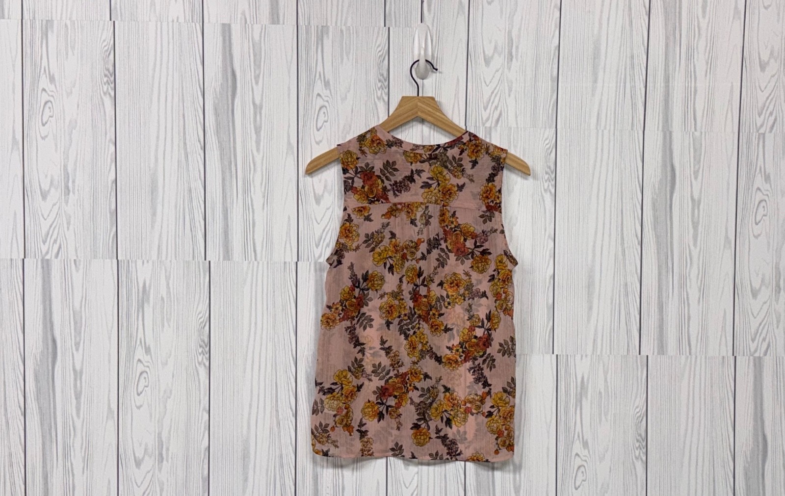 A new day top womens size small sleeveless patterned button up multicolored