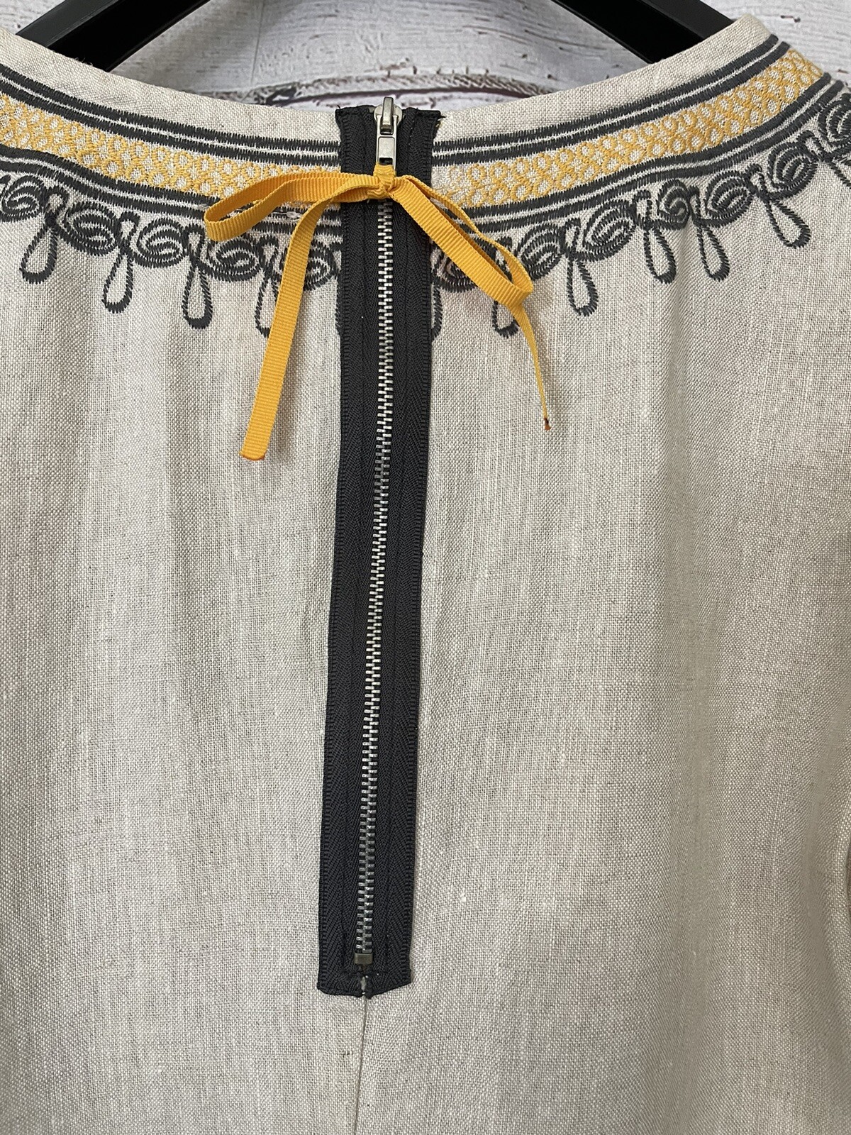 IVY JANE Small Embroidered LINEN Tunic Top Floral Boho Oatmeal Gray Yellow S