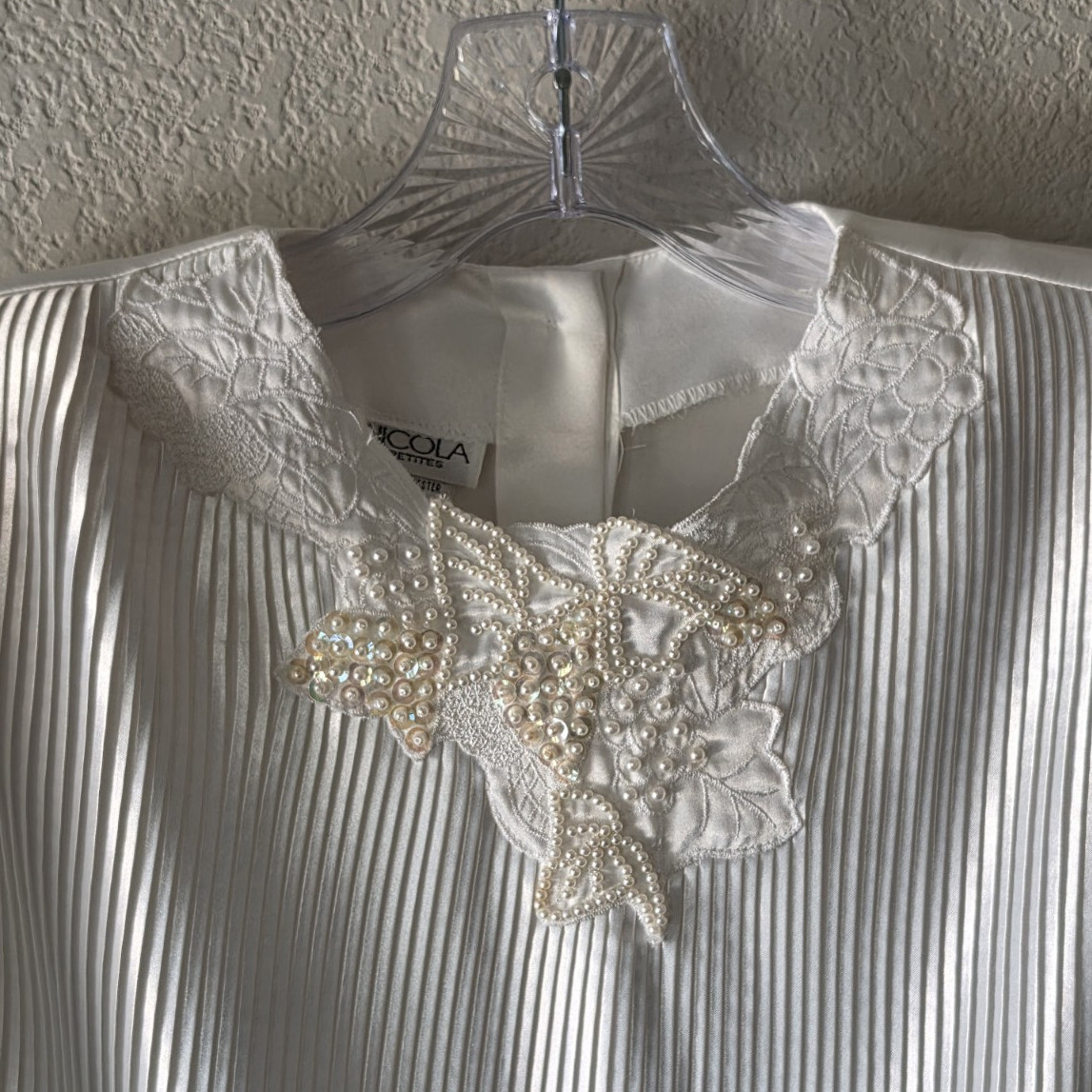 Nicola Petites 4P White Satin Blouse Beaded Pleated Butterfly Collared