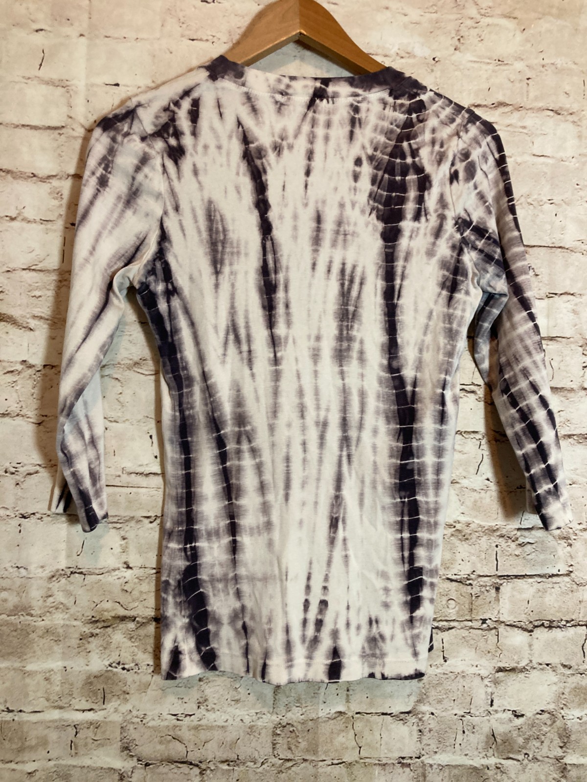 XCVI Boho Top Womens Medium White & Gray Tie Dye Beaded Cotton Hippie Stretch