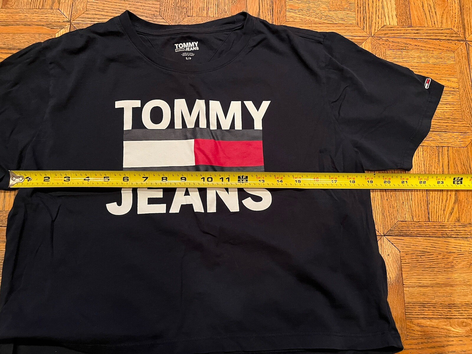 Tommy Jeans Women S Dark Navy Blue Cropped T Shirt Flag Logo Short Sleeve Boxy