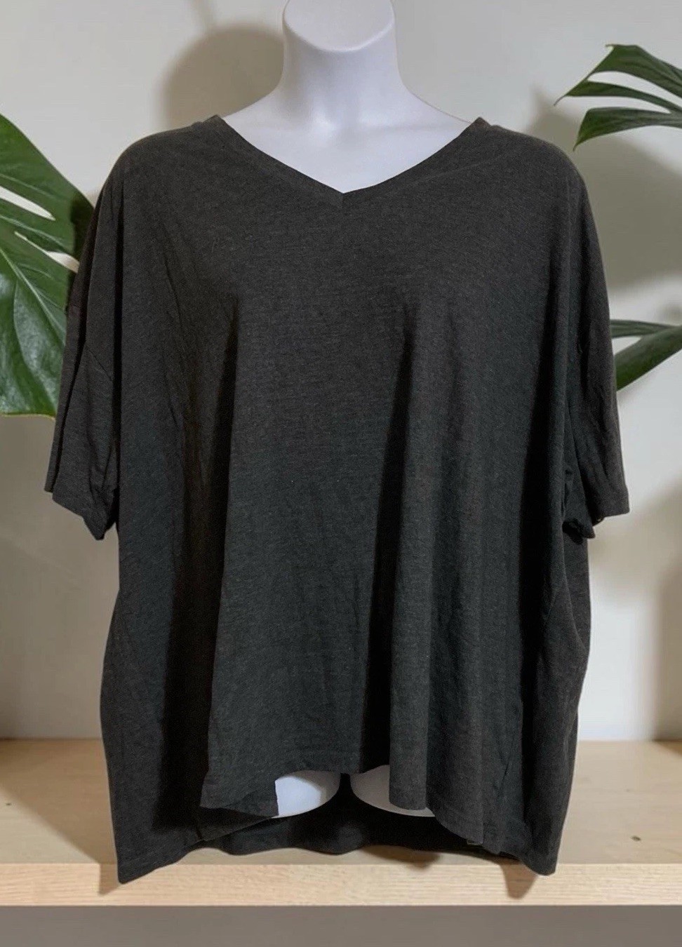 Women Zenana Gray Short Sleeve Pullover Polyester Blend T-Shirt Sz 2X
