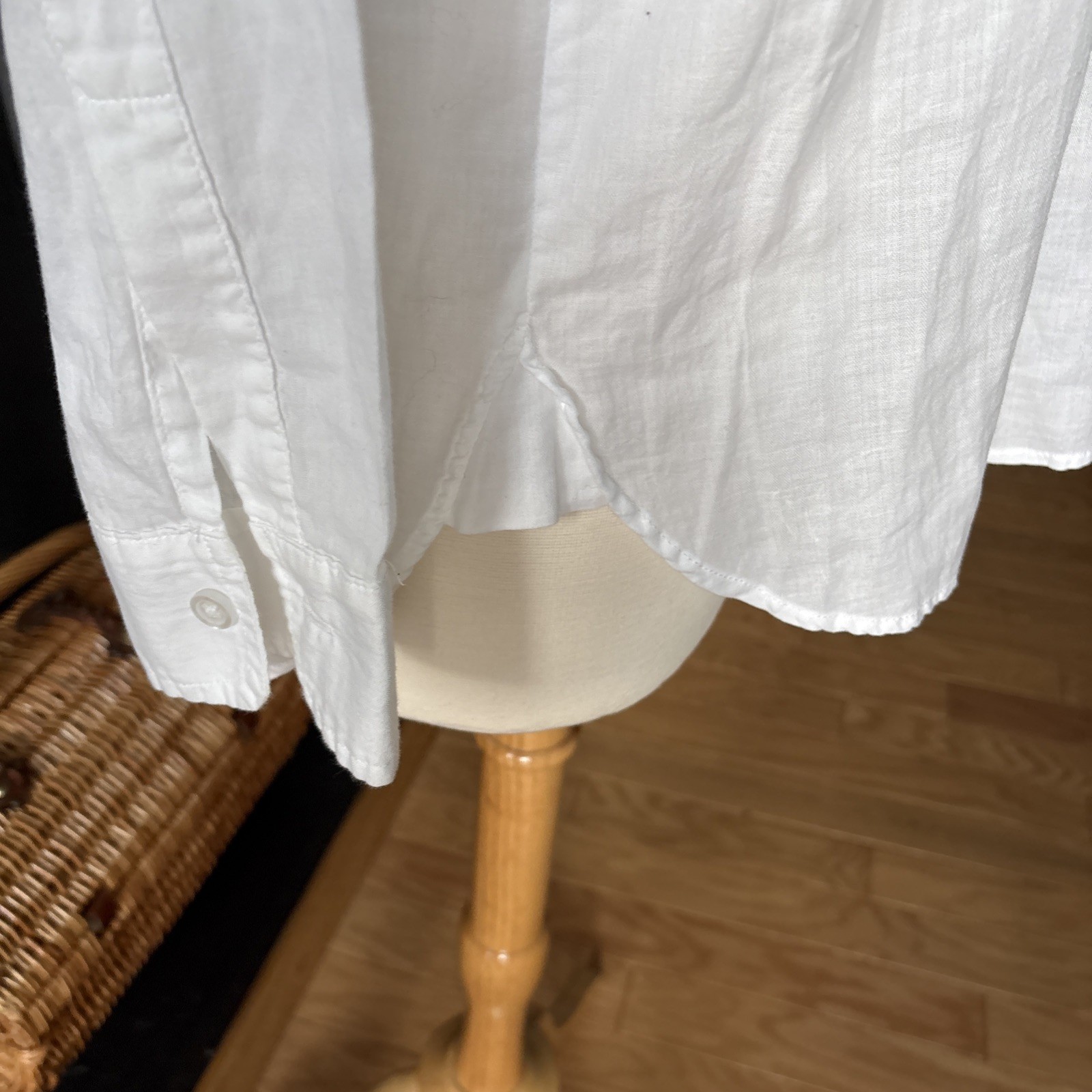 Current/Elliott Women’s White Shirt Size Large 100% Cotton Made In USA