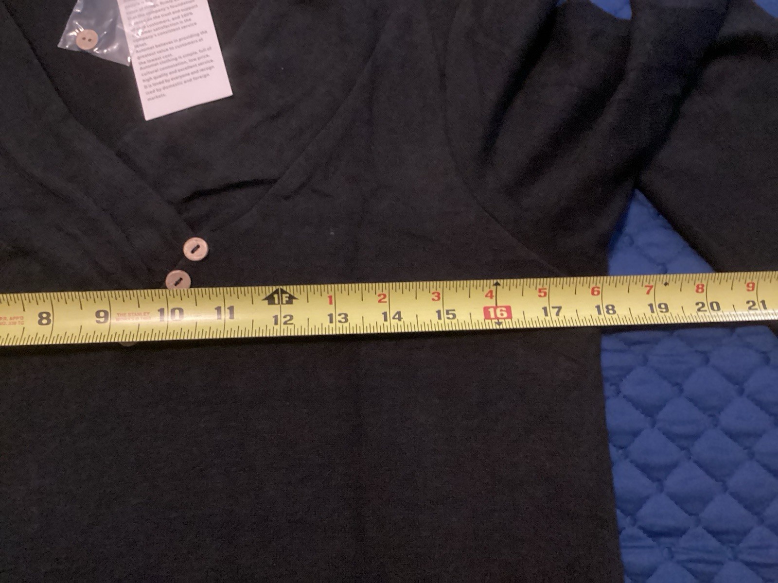 Automet V-Neck Knit Top