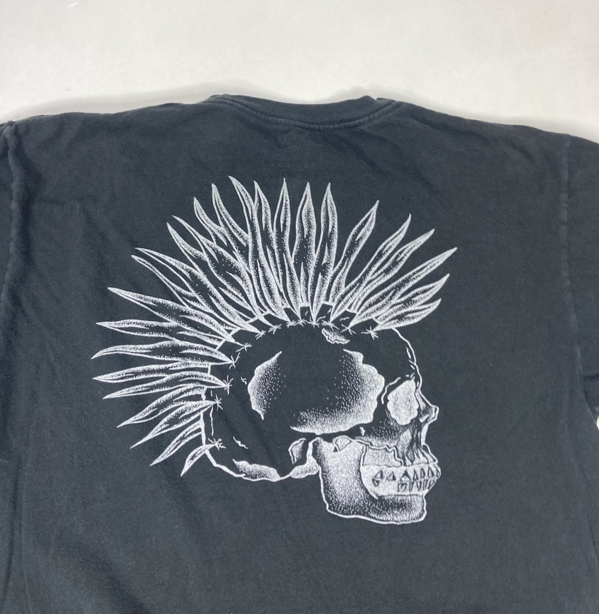 Quiksilver Skull Graphic T-shirt Women Medium Black Short Sleeve