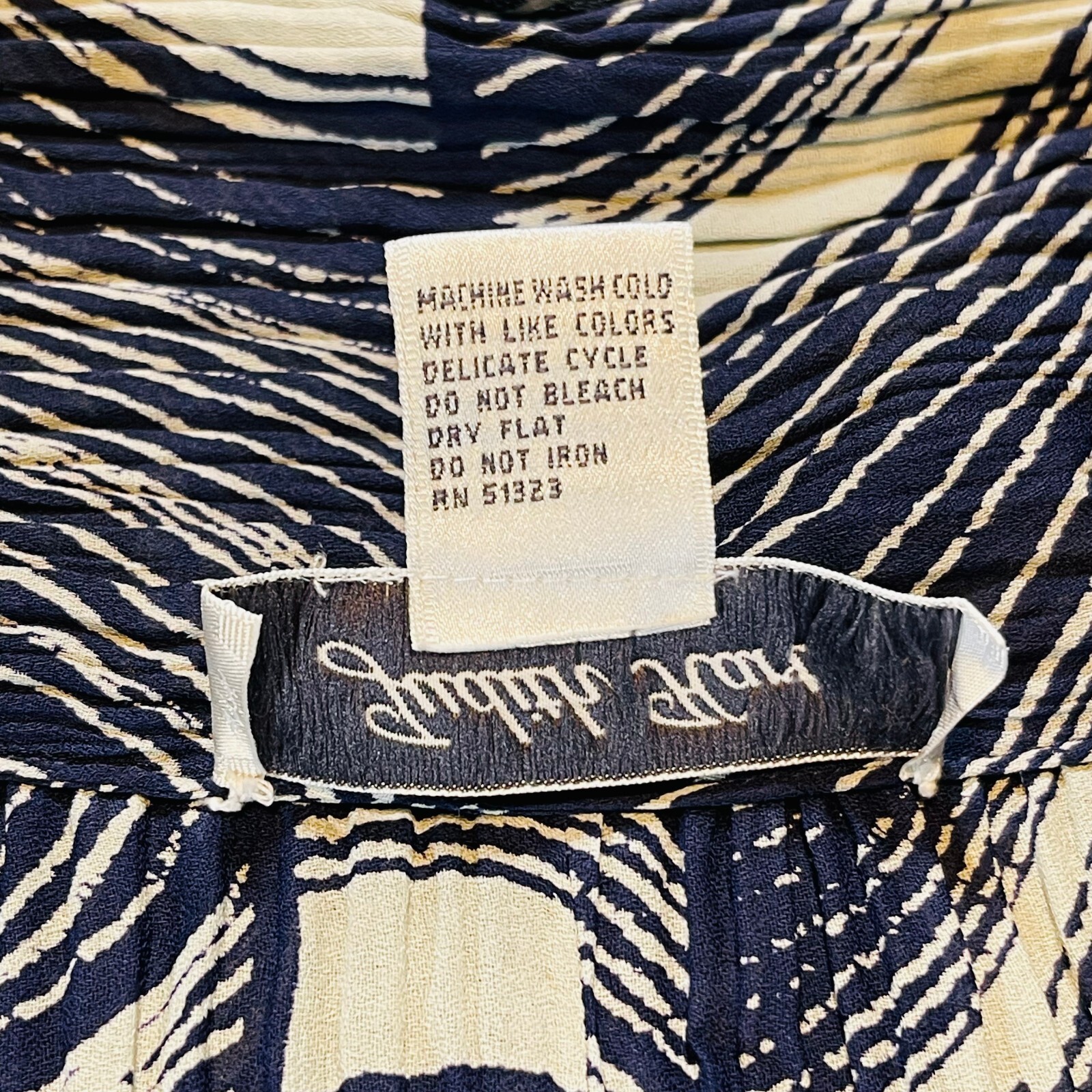 Judith Hart Pleated Navy Blue Abstract Button Up Blouse Plus Size 1X