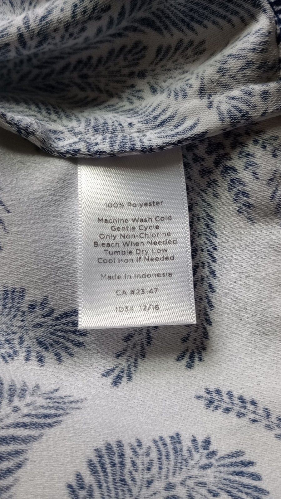 Talbots Women’s 22WP Tunic White With Blue Palm Tree Pattern