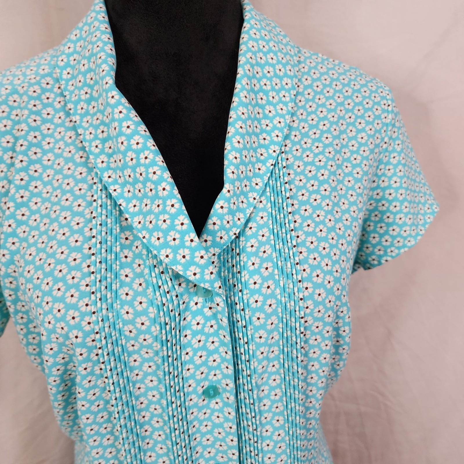 COVINGTON Size Small Turquoise Blue Ditsy Floral Pleated Shawl Collar Blouse EUC
