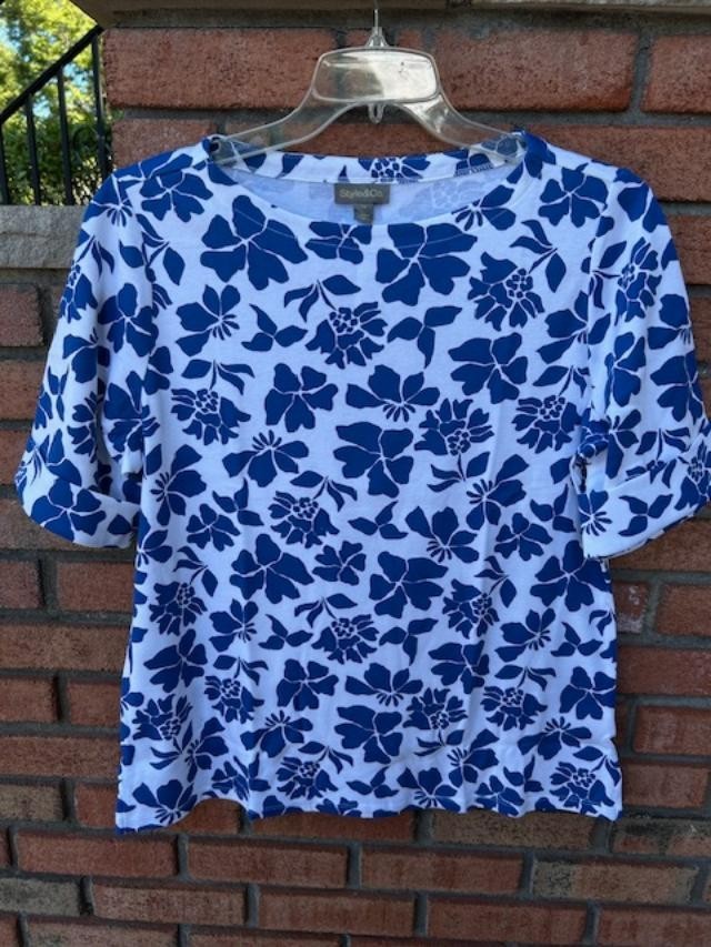New $19.99 Tag NWT STYLE & CO. Blue & White Cuffed Sleeve Boat Neck Top 1X 2X 3X