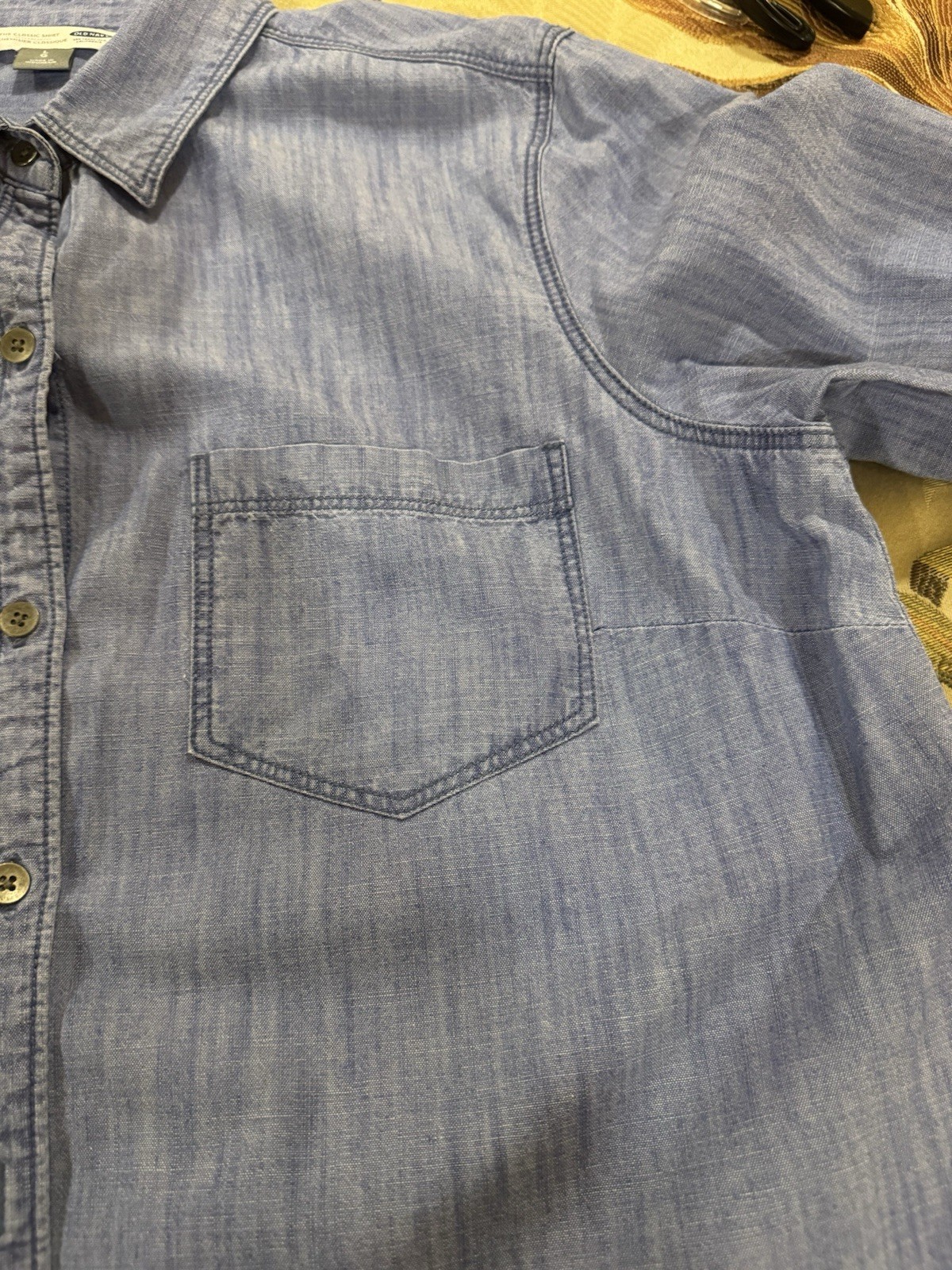 Old Navy Women’s Classic Chambray Denim Shirt Blue Button Up Cotton Size L