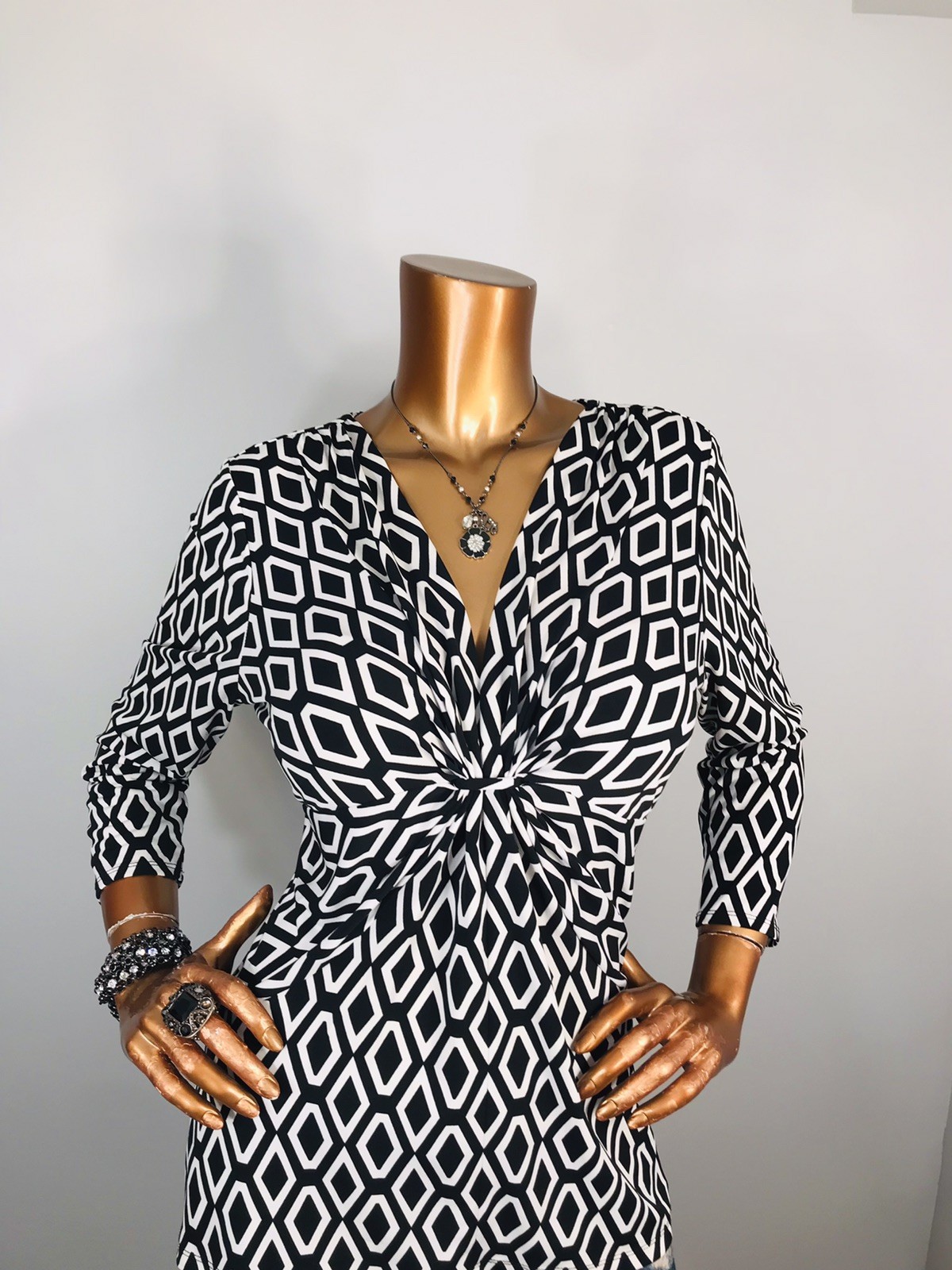 Chaus L Top Stretch Floral Black White Low V Cut Twisted Front Geometric Blouse