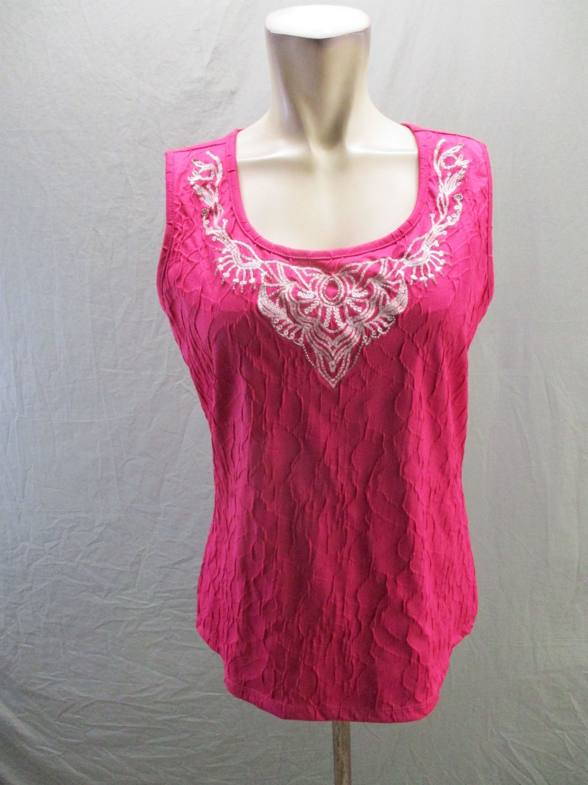 NWT Covington Size L Womens Pink Sleeveless Round Neck Casual Beauty Top 726