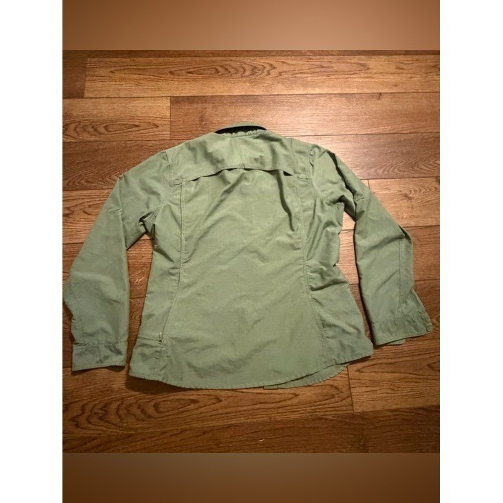 The North Face Womens XL Sage Green Long Sleeve Hiking Button Down Shirt Venting