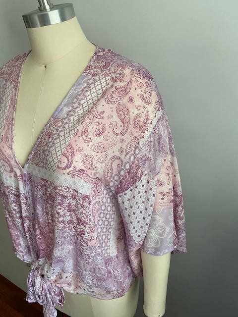 Just Polly tie-front kimono/blouse (Size Small)