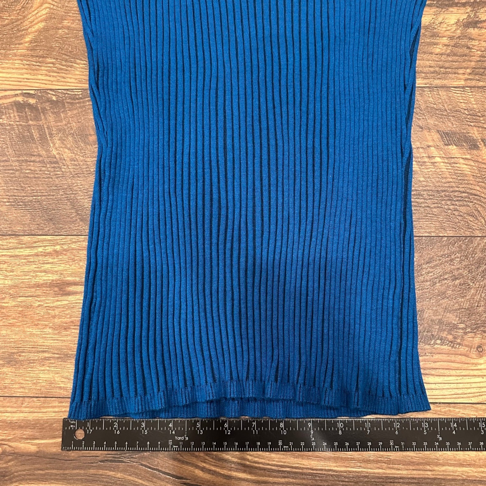 United States Sweaters Blue Ribbed V Neck Short Sleeve Knit Top Women’s XL