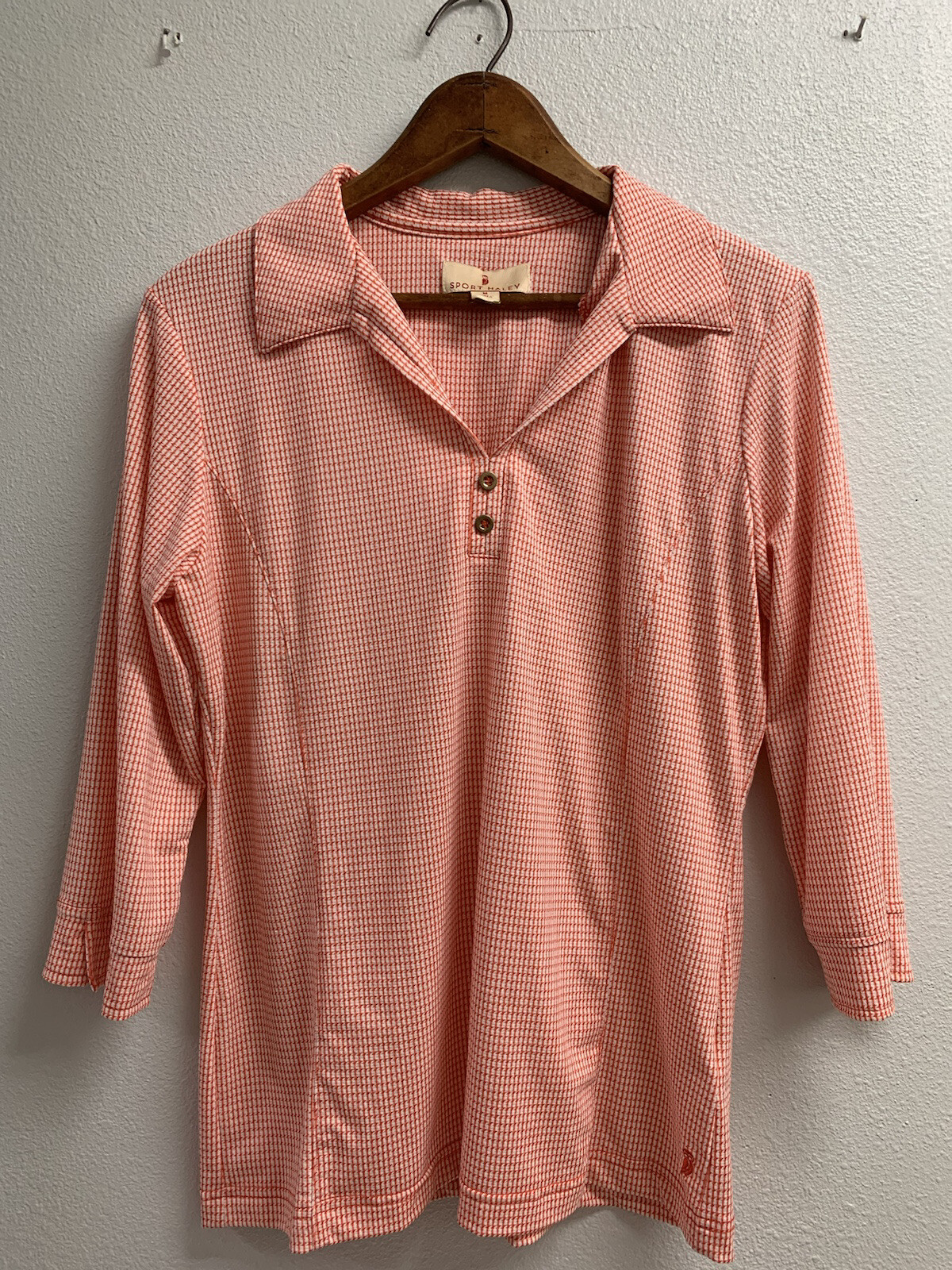 Sport Haley WOMENS MEDIUM ORANGE WHITE 3/4 SLEEVES GOLD BUTTONS ATHLETIC