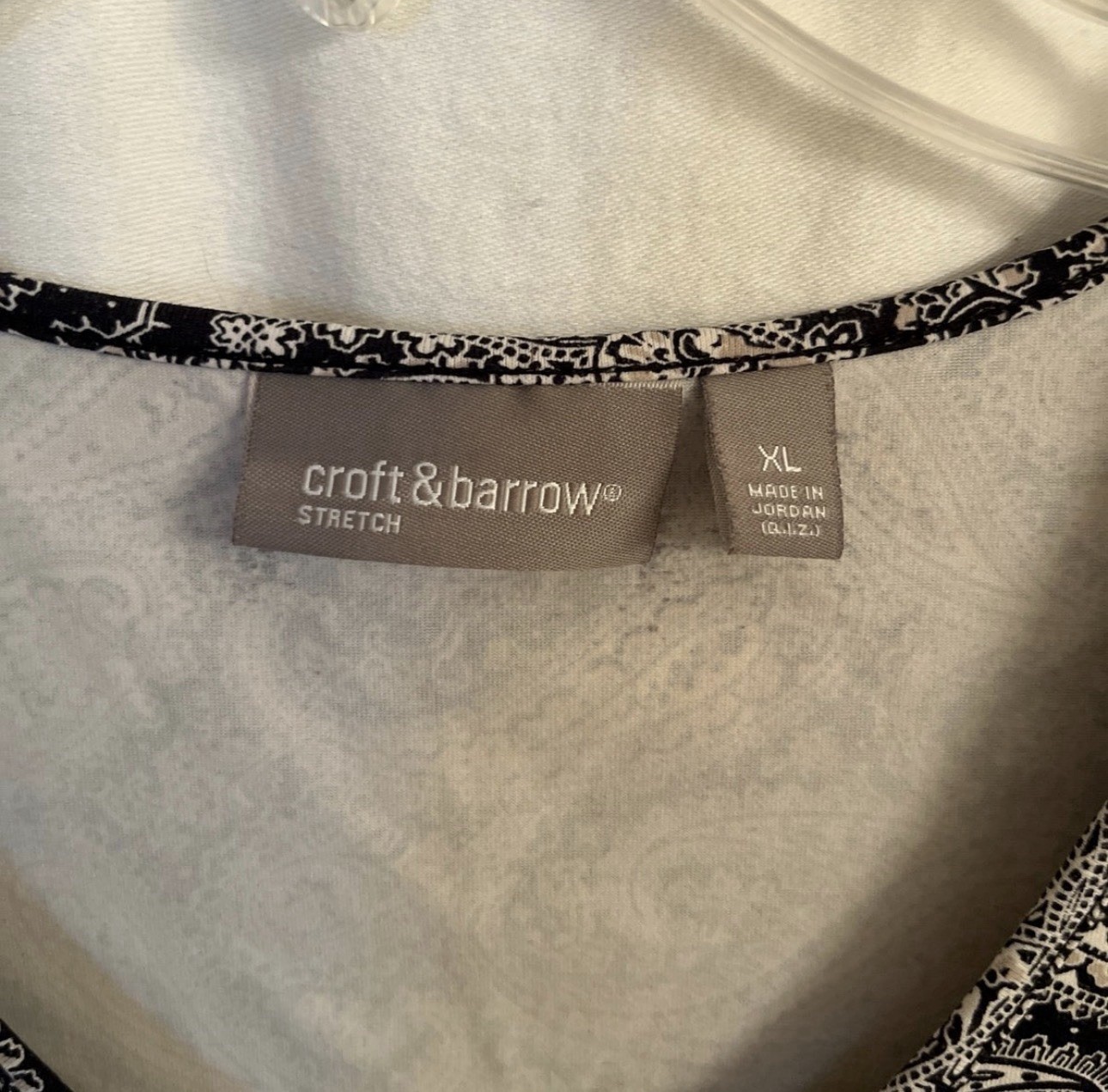 Croft & Barrow Women’s XL Knit Stretch Tank Top Sleeveless V-Neck Paisley