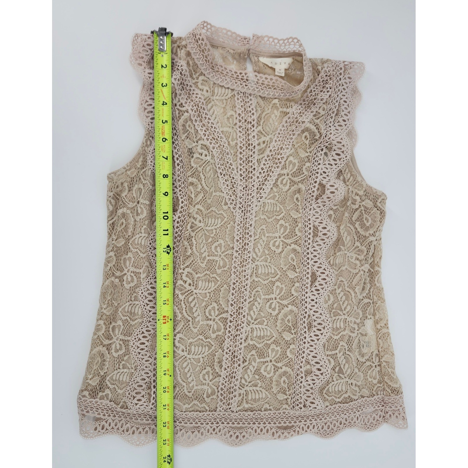 Adiva Women Beige Floral Lace Sleeveless Mock Neck Ruffle Shell Top Size Medium