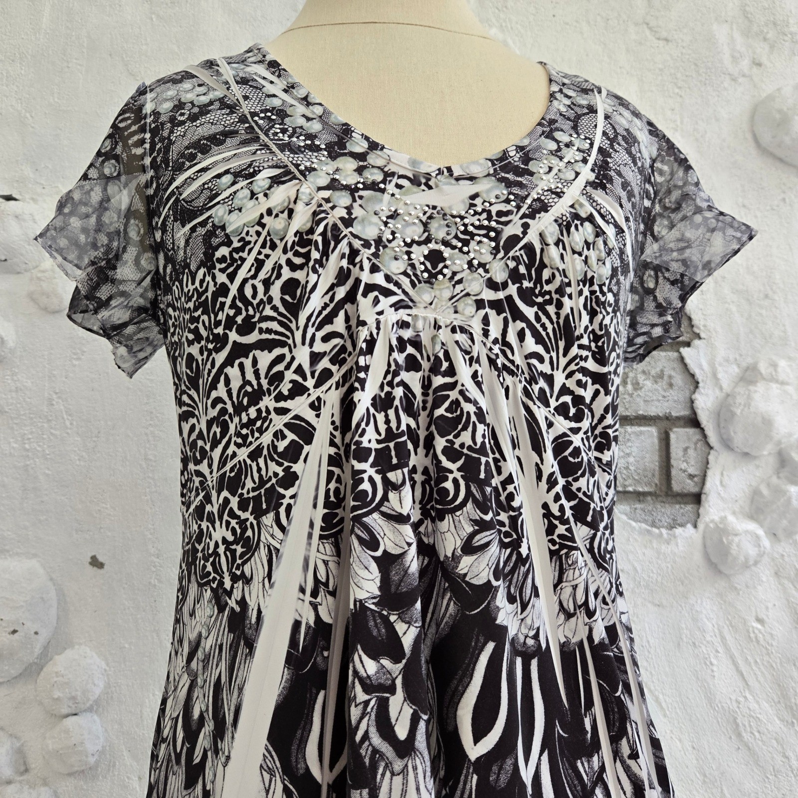Live and Let Live Black White Lace Back Mixed Print Y2K Whimsigoth Top Size M