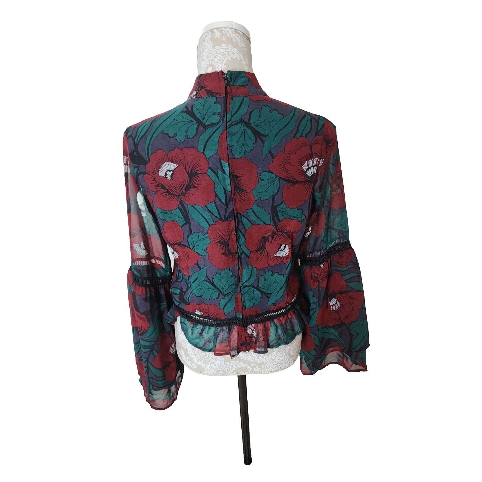 Lucca Couture Long Sleeve Green floral Bell Sleeve Top NWT Women’s Medium