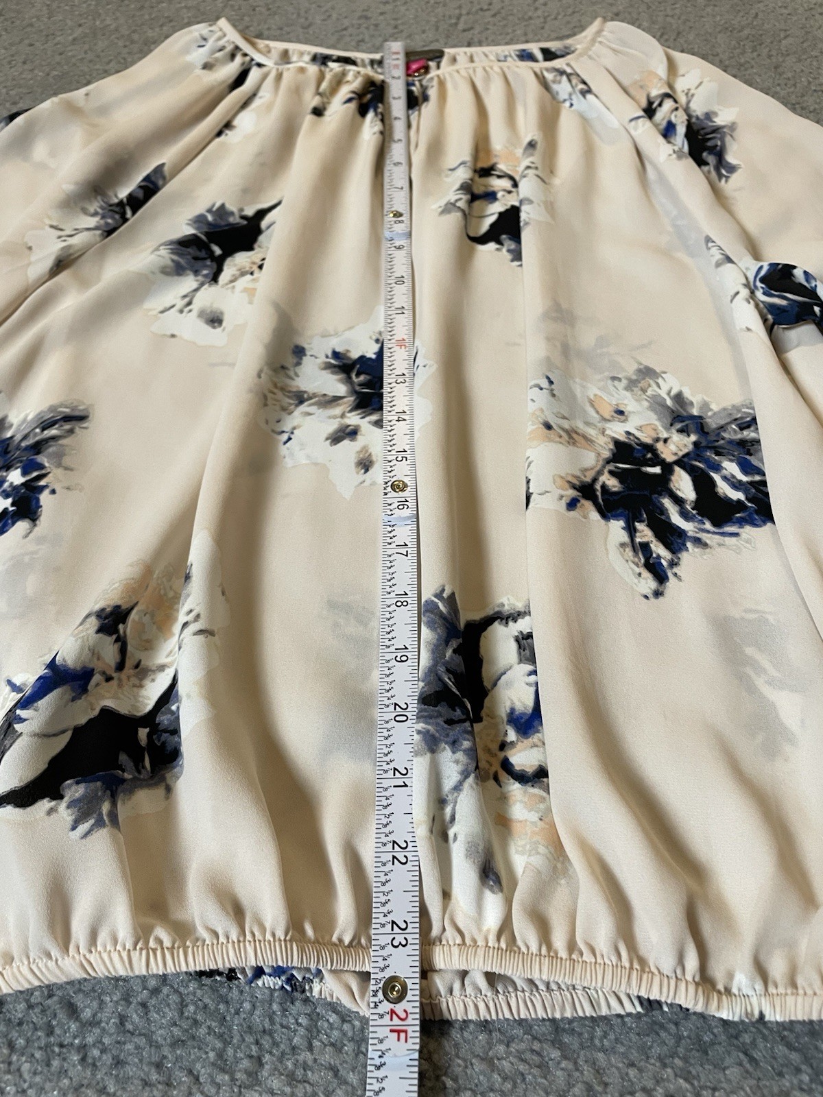 Vince Camuto Floral Blouse Women M Blush Navy Elastic Waist Cottagecore Career