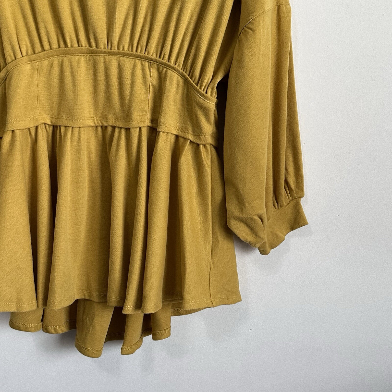 Entro Sweatshirt Top M Mustard Yellow Pullover Balloon Sleeve Trendy Boho NEW