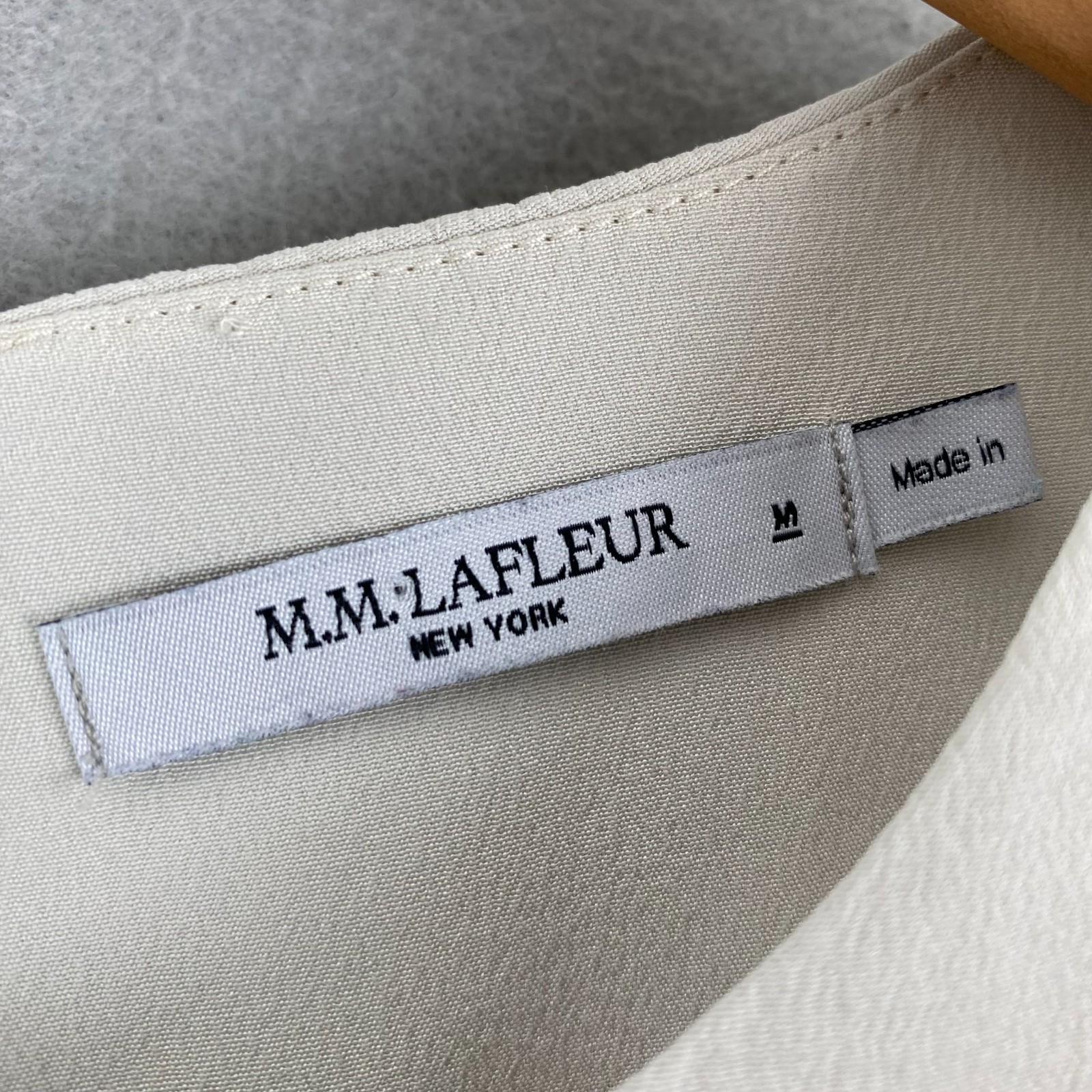 MM Lafleur Annika Top M Washable 100% Silk light gray Short Sleeve