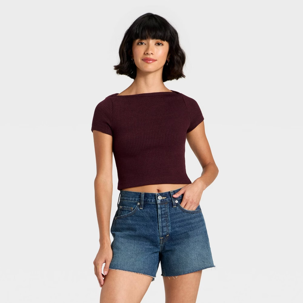Universal Thread T Shirt Womens Large Red Slim Fit Short Sleeve Boat Neck Ribbed