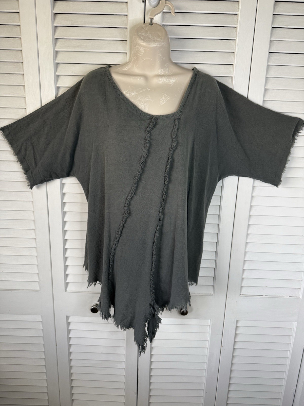 Oh My Gauze! Gray Raw Edges & Fringe Asymmetrical Hem Lagenlook Top 2