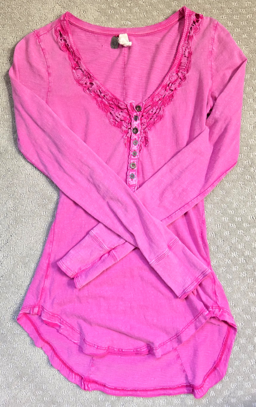 We The Free Pink Fushia Women’s Ribbed Knit Henley Button Top Long Sleeve XS