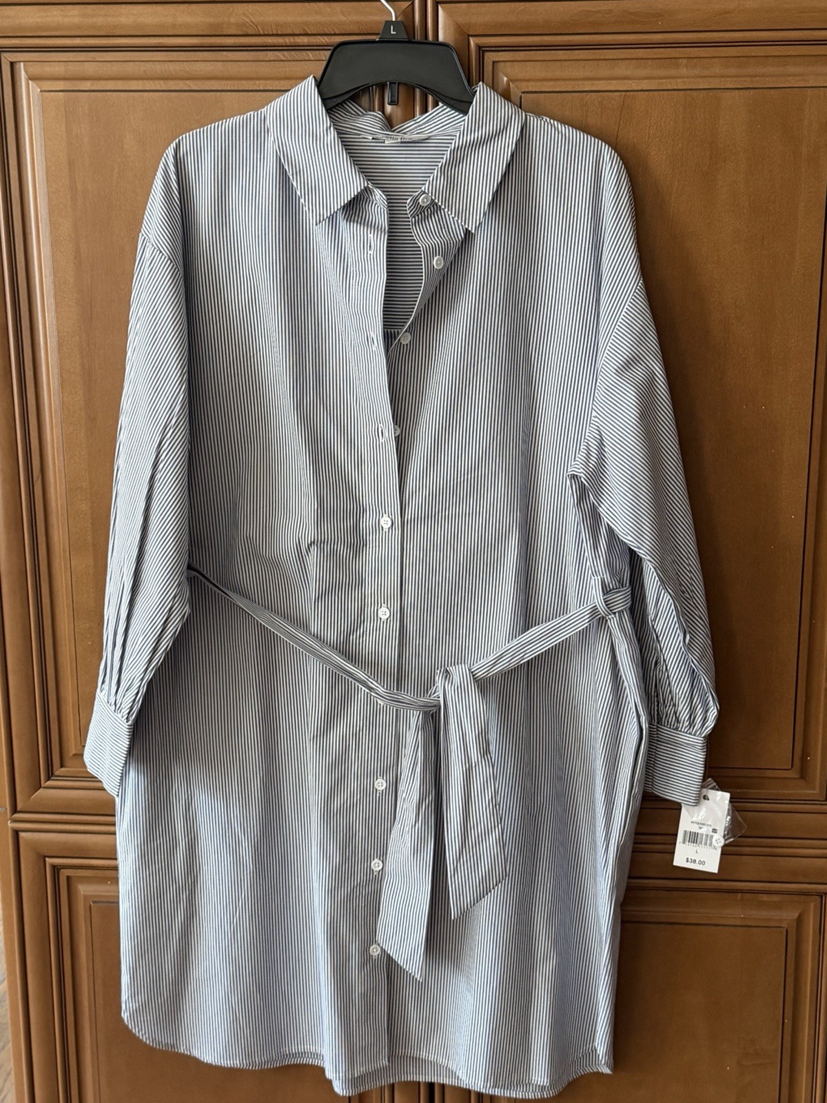 Ophelia Roe NWT Sz L white Blue Button Down long Shirt L/S chest 50″/ 37.5″ L
