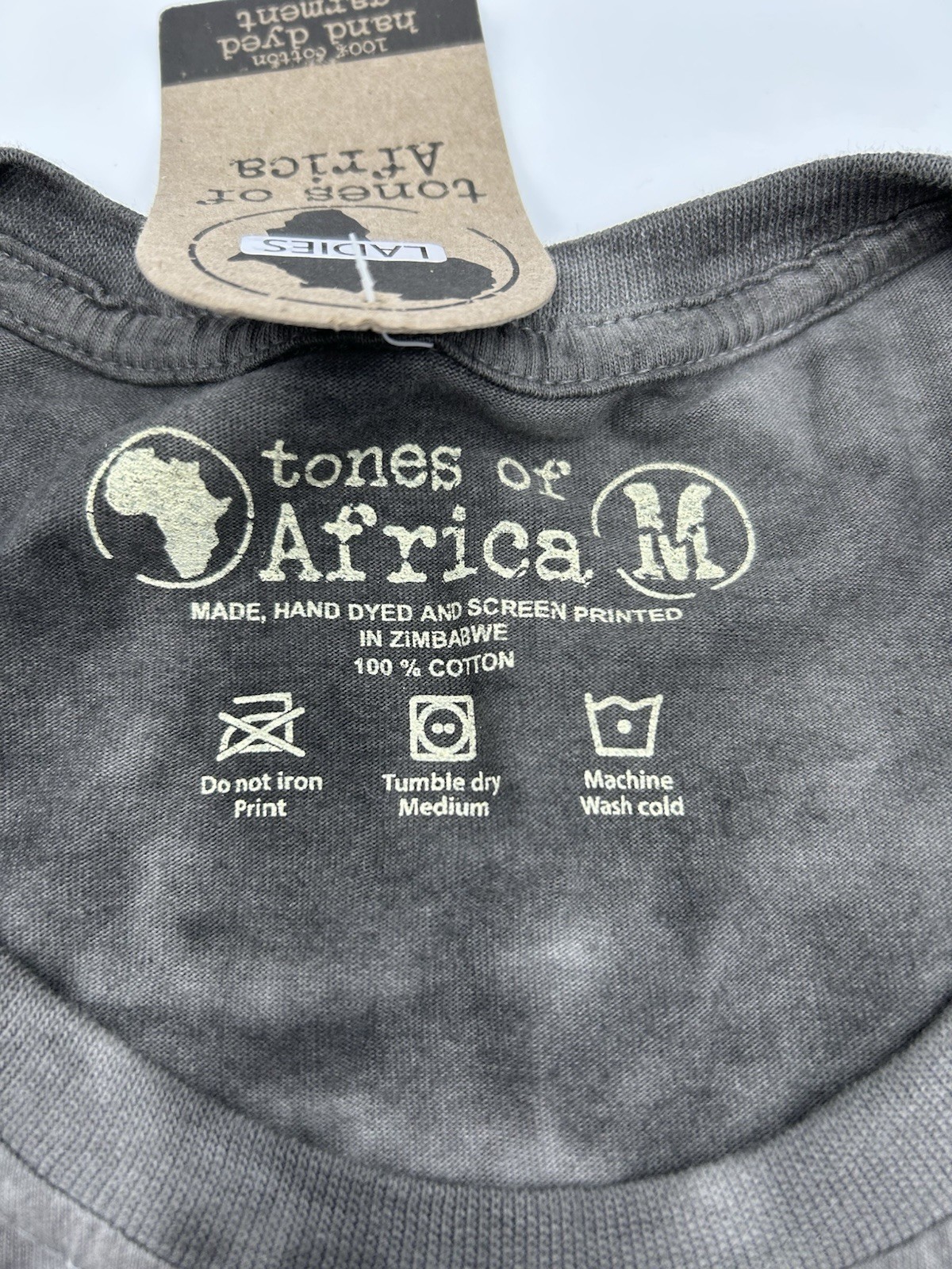 Tones of Africa Women’s Gray Tie-Dye Zebra Graphic Scoop Neck Tee 100% Cotton M