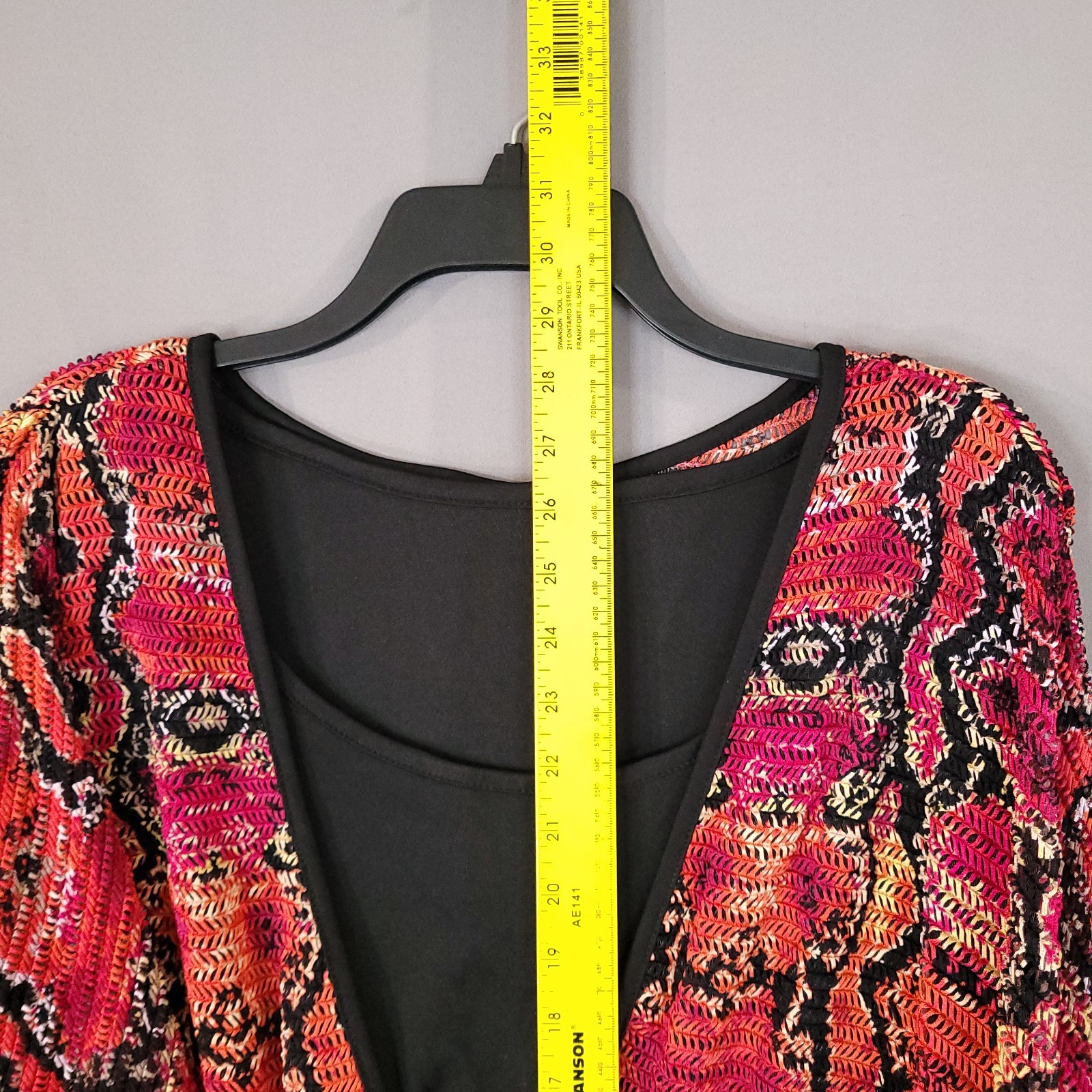 Cato Women’s XL Red Orange Black Lace Knit Top V-Neck Tie Front