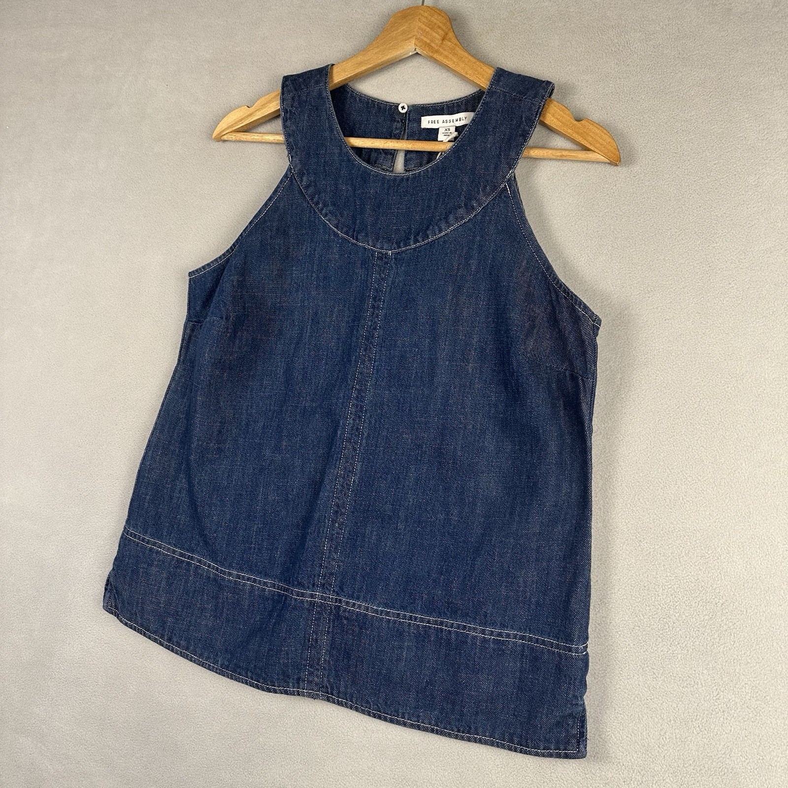 Free Assembly Sleeveless Denim Top Women’s XS Blue Dark Wash Round Neck Western