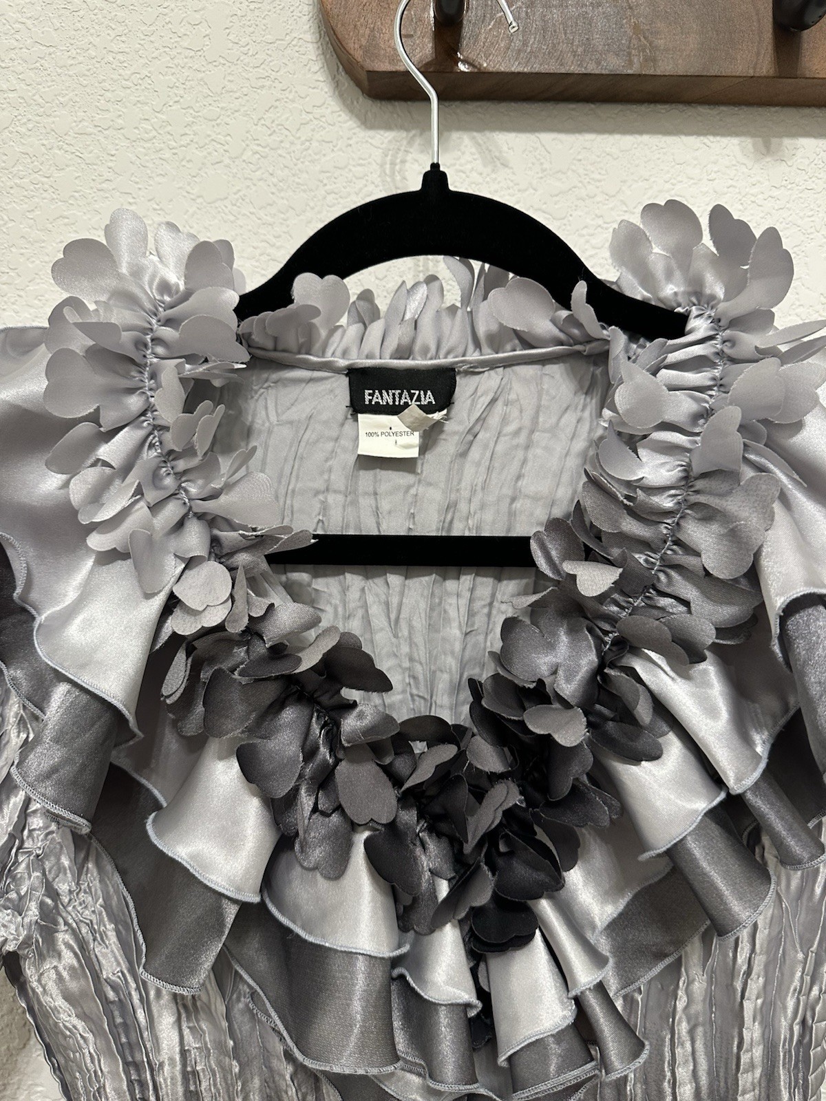 Vintage Y2K Fantazia Ombré Popcorn Top w/ 3D Floral Ruffles