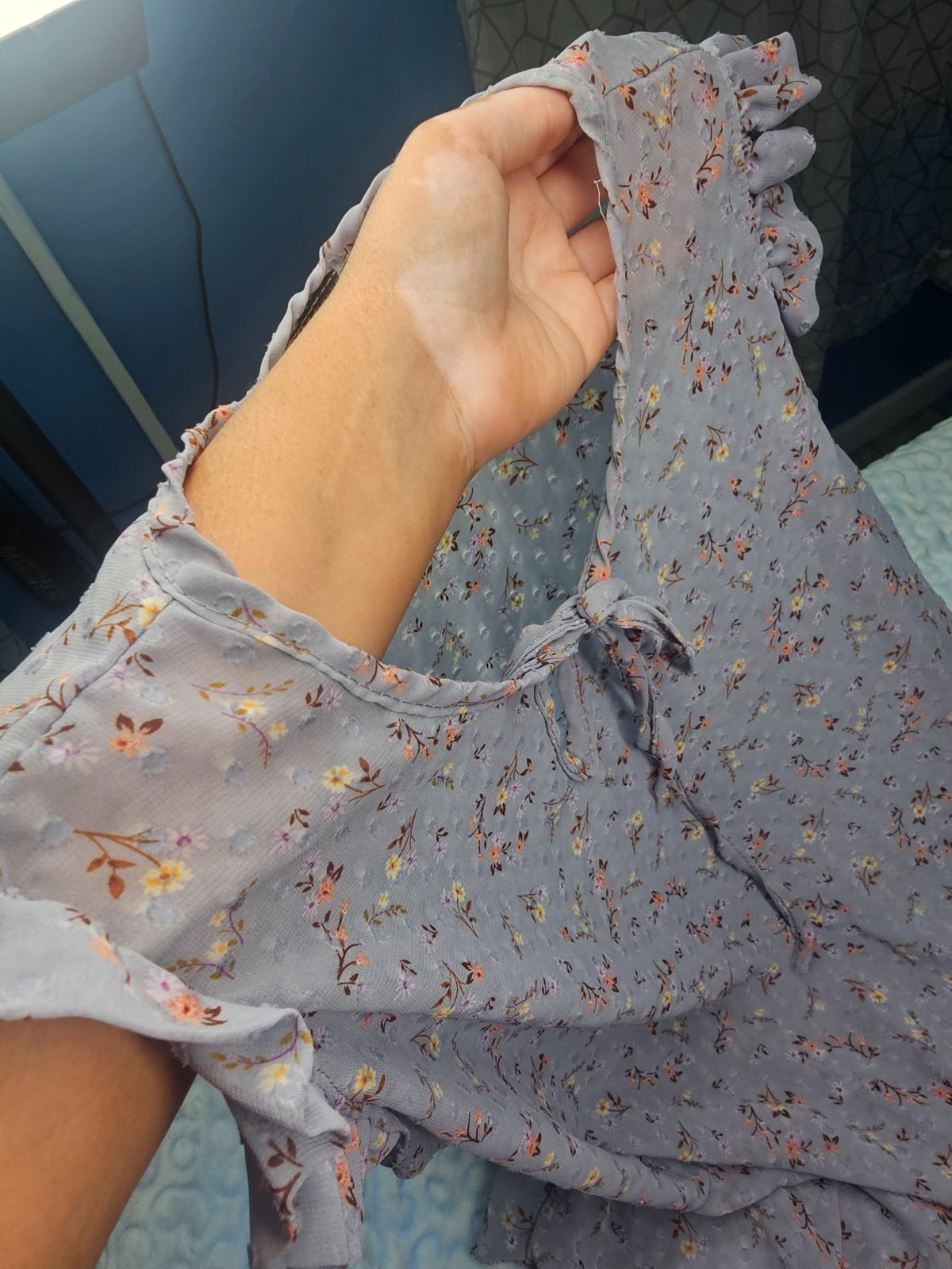 Blouse with Floral print – Fresh and Lightweight- Size M