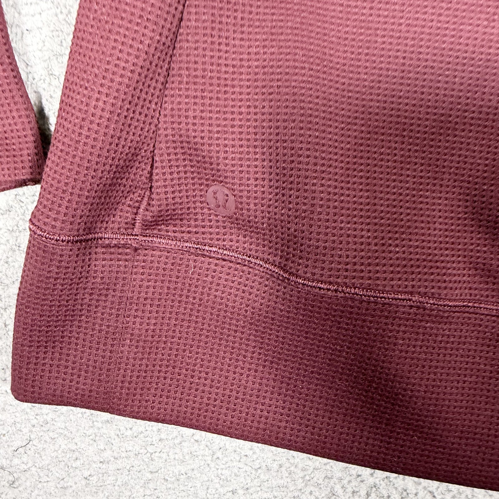 Lululemon Shirt Womens Medium Burgundy Thermal Pullover Casual Preppy Outdoor