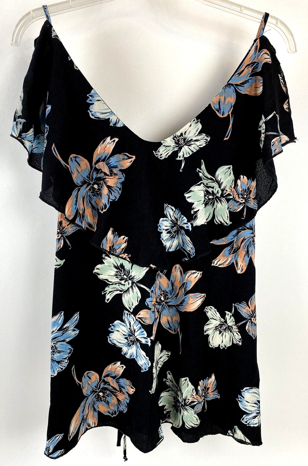 Moon Kiss women’s sleeveless black with flowers top size medium
