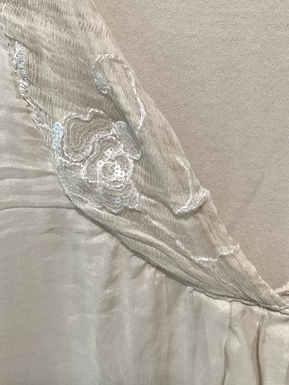 Amanti 100% Silk Blouse Medium Beige V Neck Embroidered Made in Italy Boho