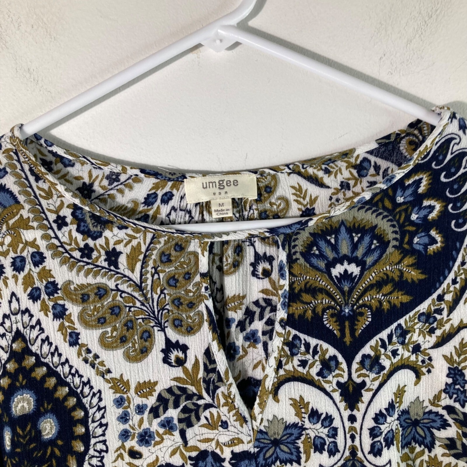 Womens Umgee Floral Paisley Tunic Top Lace Peplum M Blue Cream