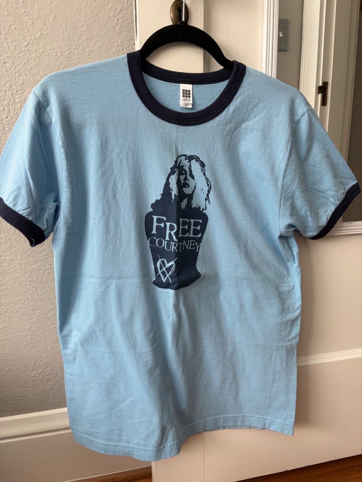 HOLE Courtney Love Medium Free Courtney ringer tee shirt