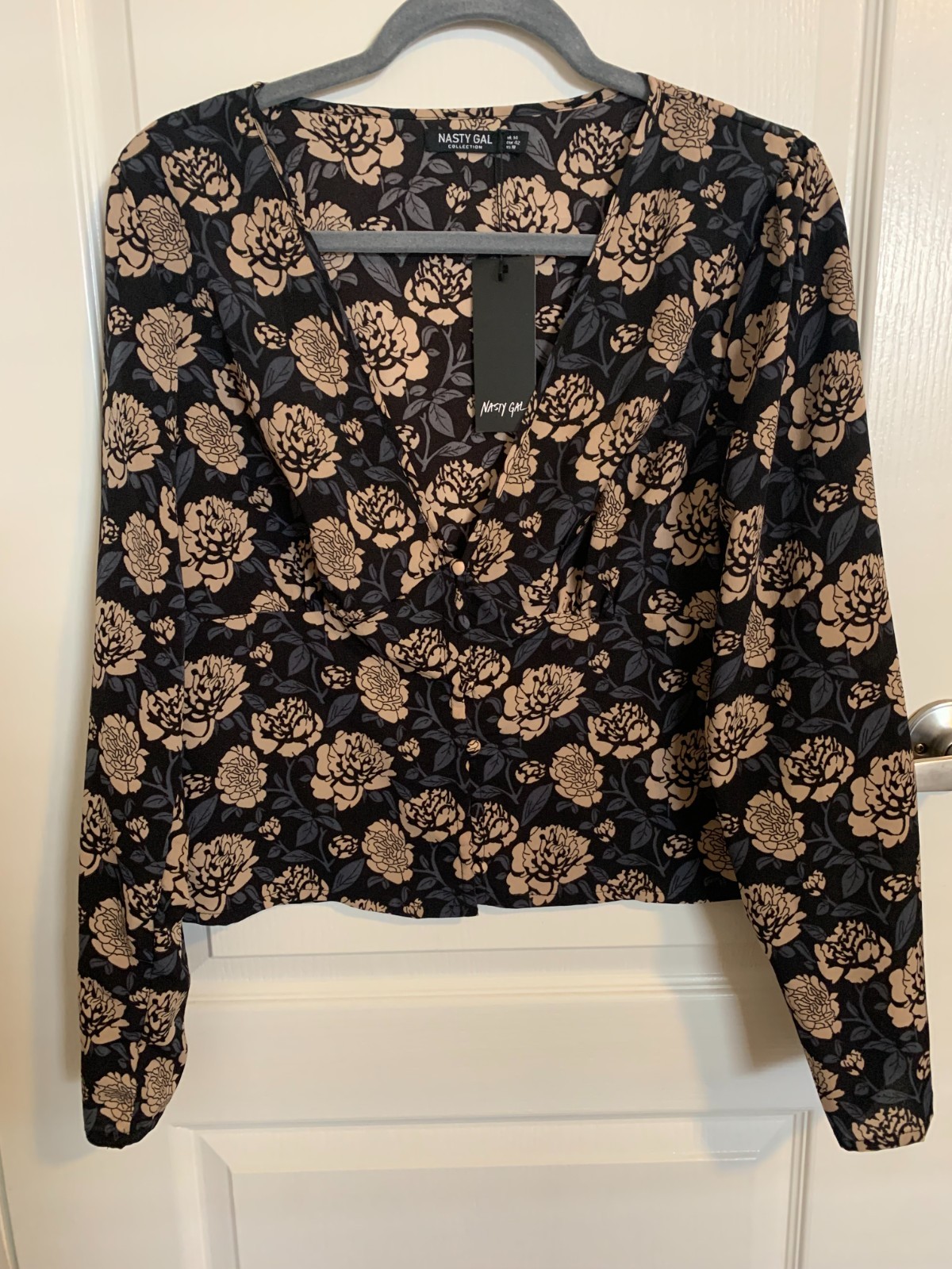 Women’s Nasty Gal Nothing Bud Flowers Floral Button-Down Blouse, Size 10 NWT