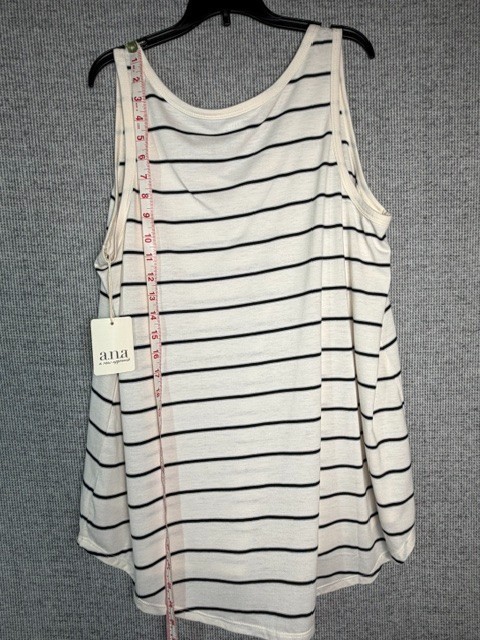 a.n.a A New Approach V-Neck Sleeveless Tank Top Women’s Size XL White Black NWT